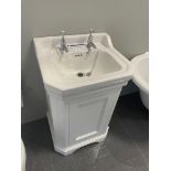 Burlington Basin Unit, with taps, approx. 560mm x 470mm Please read the following important