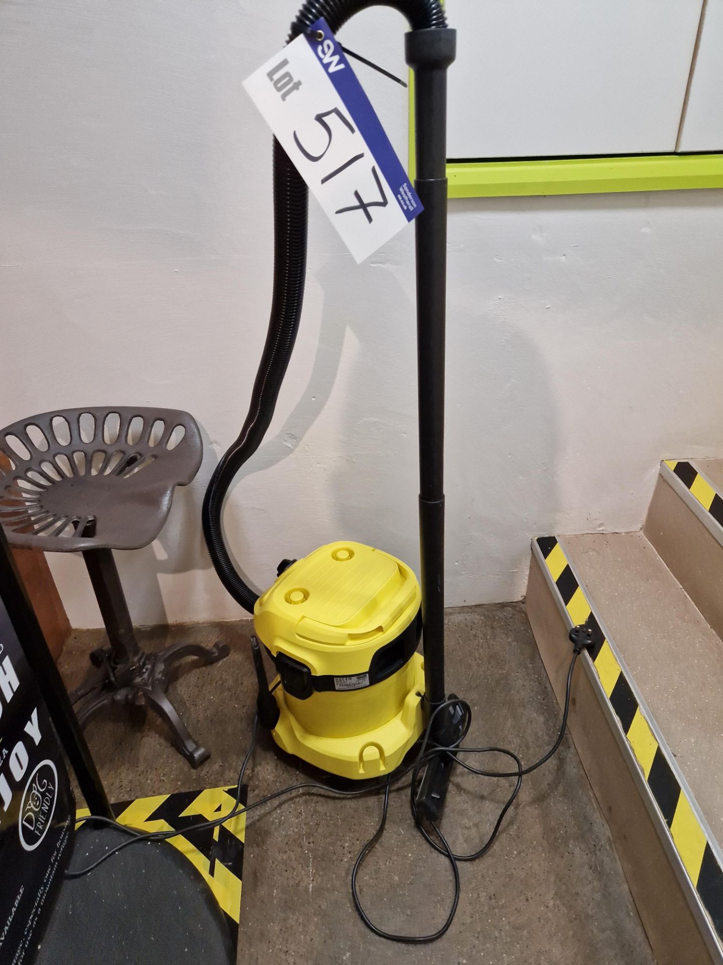 Karcher WD 2 Plus Vacuum Cleaner Please read the following important notes:- ***Overseas buyers -