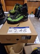 Salewa Ortles Edge MID GTX M Boots, Colour: Pale Frog/Black, Size: 9 UK Please read the following