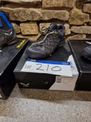 Salewa MS Wildfire GTX Trainers, Colour: Black Out/Silver. Size: 8 UK Please read the following