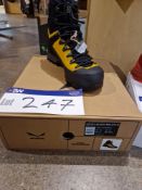 Salewa Ortles Ascent MID GTX M Boots, Colour: Gold/Black, Size: 11 UK Please read the following