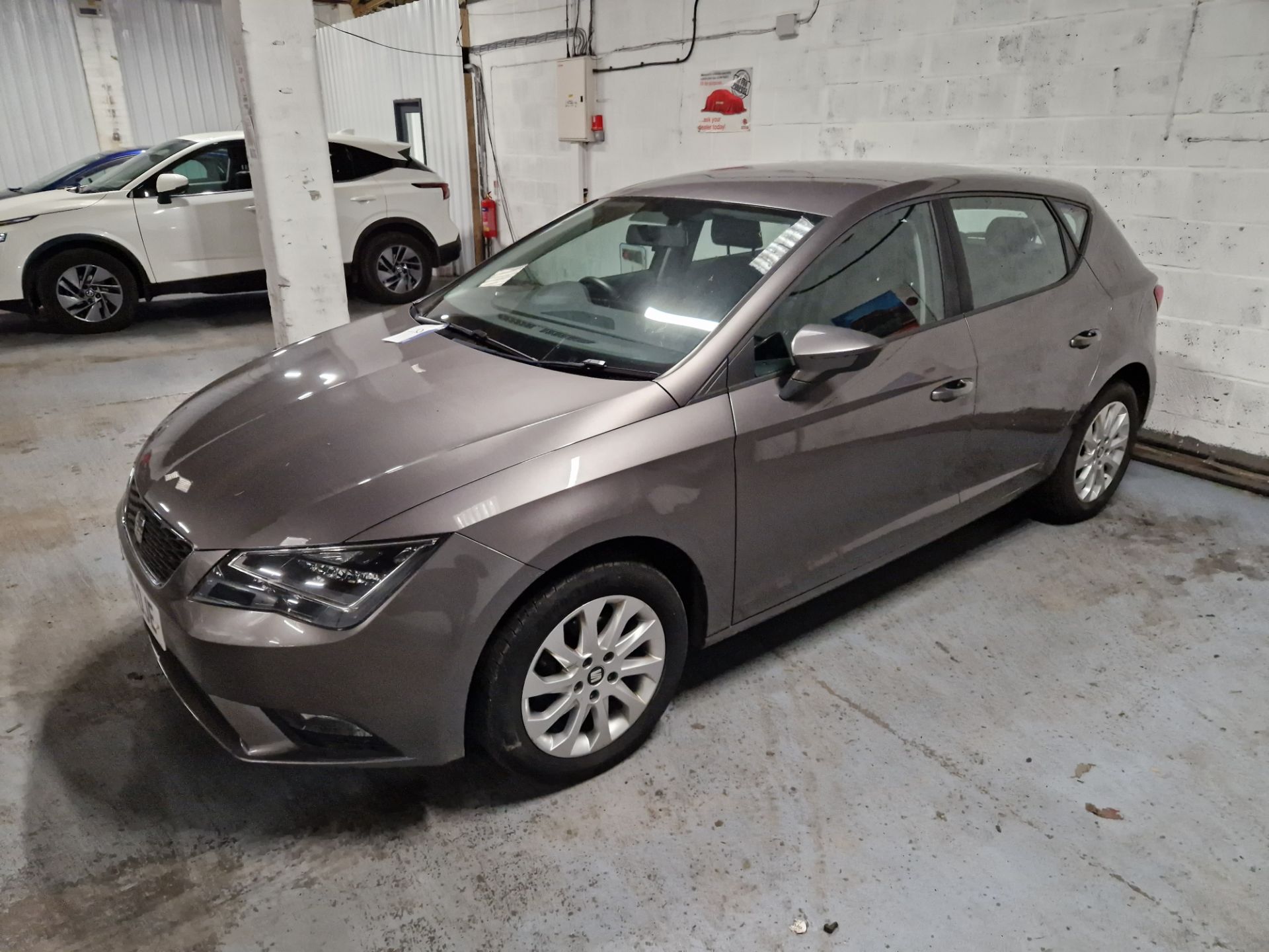 Seat Leon 1.6 TDI SE 5dr Diesel Hatchback, Registration No. DA15 OJE, Mileage: 75,766 (at time of - Image 2 of 7