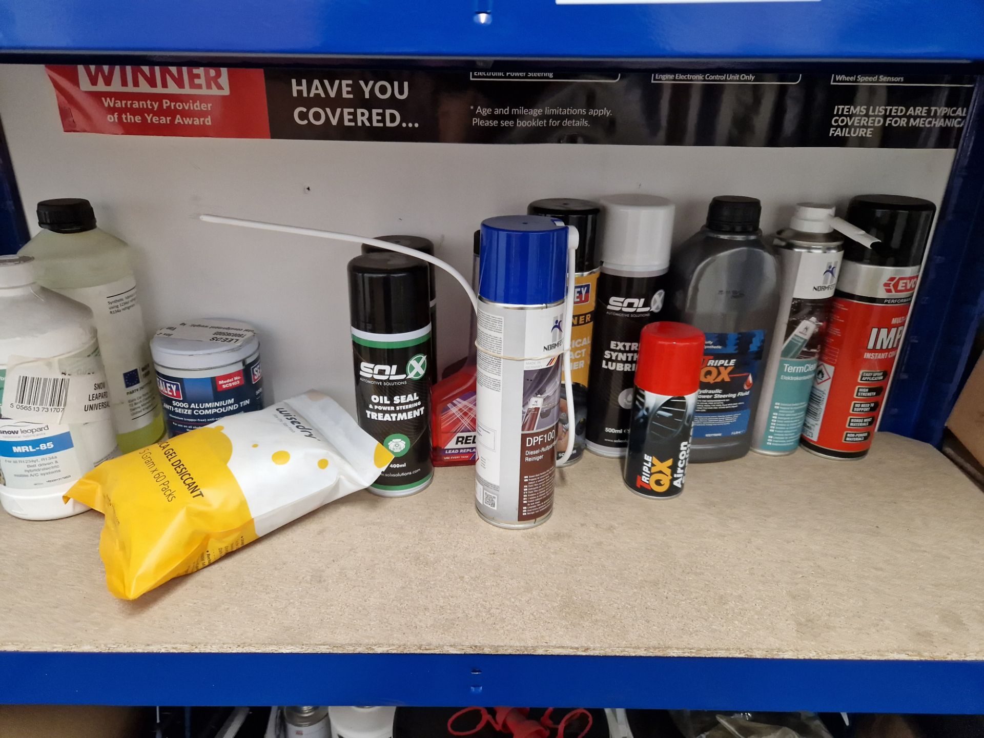 Contents to One bay of Racking, including Hydraulic Fluids, Surface Cleaner, Oil Seal, Anti Cease - Bild 3 aus 4