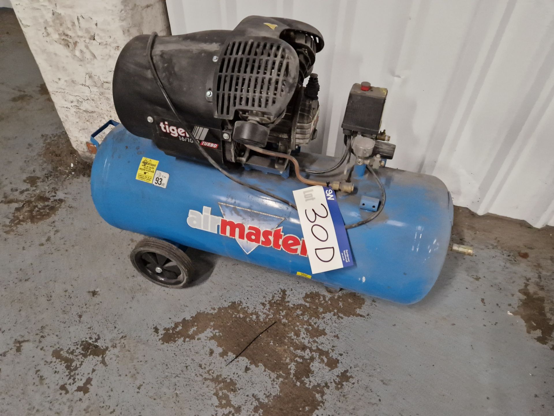 Air Master CE100 Air Compressor (Condition Unknown) Please read the following important notes:- ***