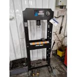 Sealey Viking PPF305 30 Tonne Press Please read the following important notes:- ***Overseas buyers -