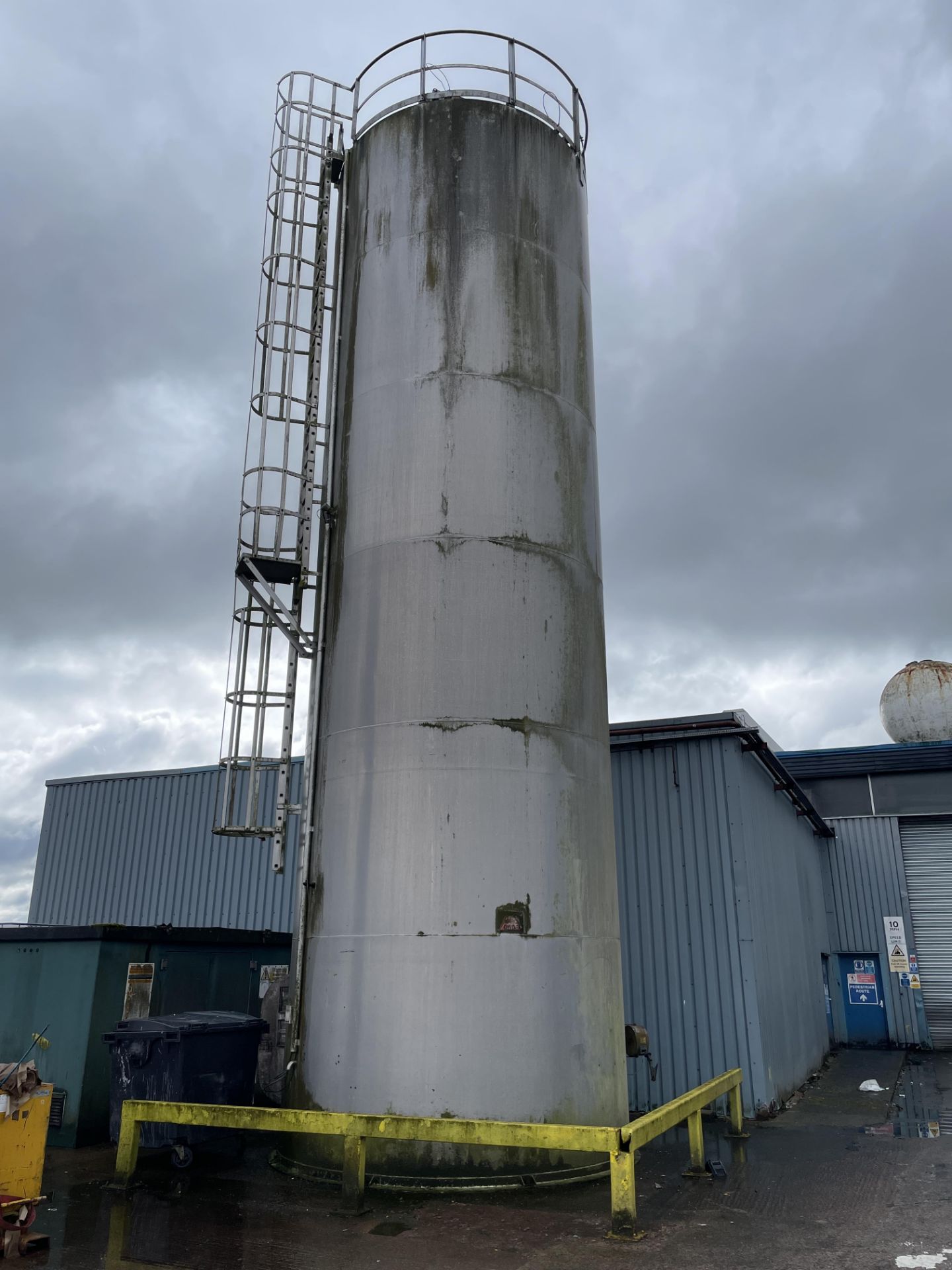 Braby Aluminium Silo, serial no. 004561, year of manufacture 1996, with access ladders, dust unit,