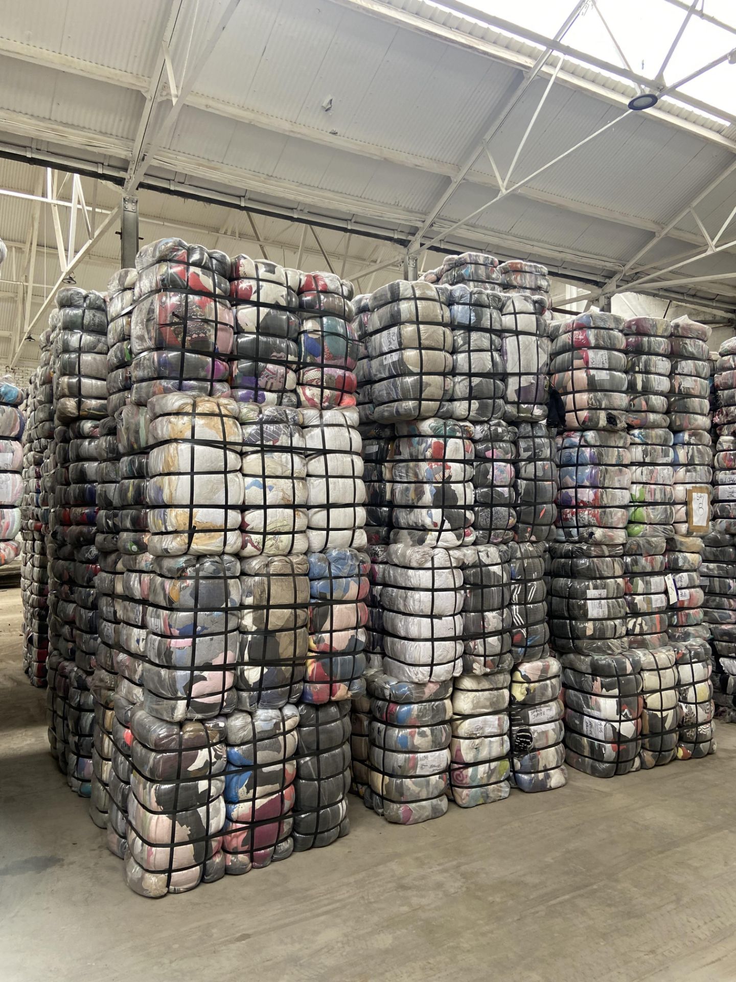 APPROX 215 BALES (9675KG) RECYCLABLE WASTE TEXTILES, Understood to comprise: Nine bales x 45kg Adult - Image 2 of 9