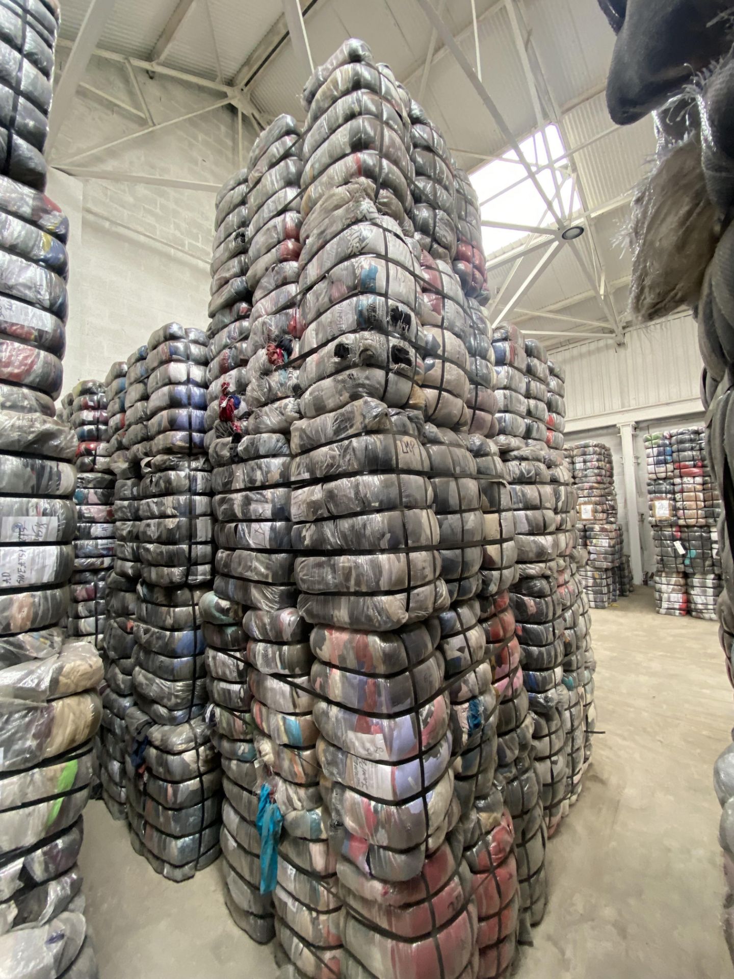 APPROX 217 BALES (9765KG) RECYCLABLE WASTE TEXTILES, understood to comprise: Four bales x 45kg Adult - Image 7 of 9