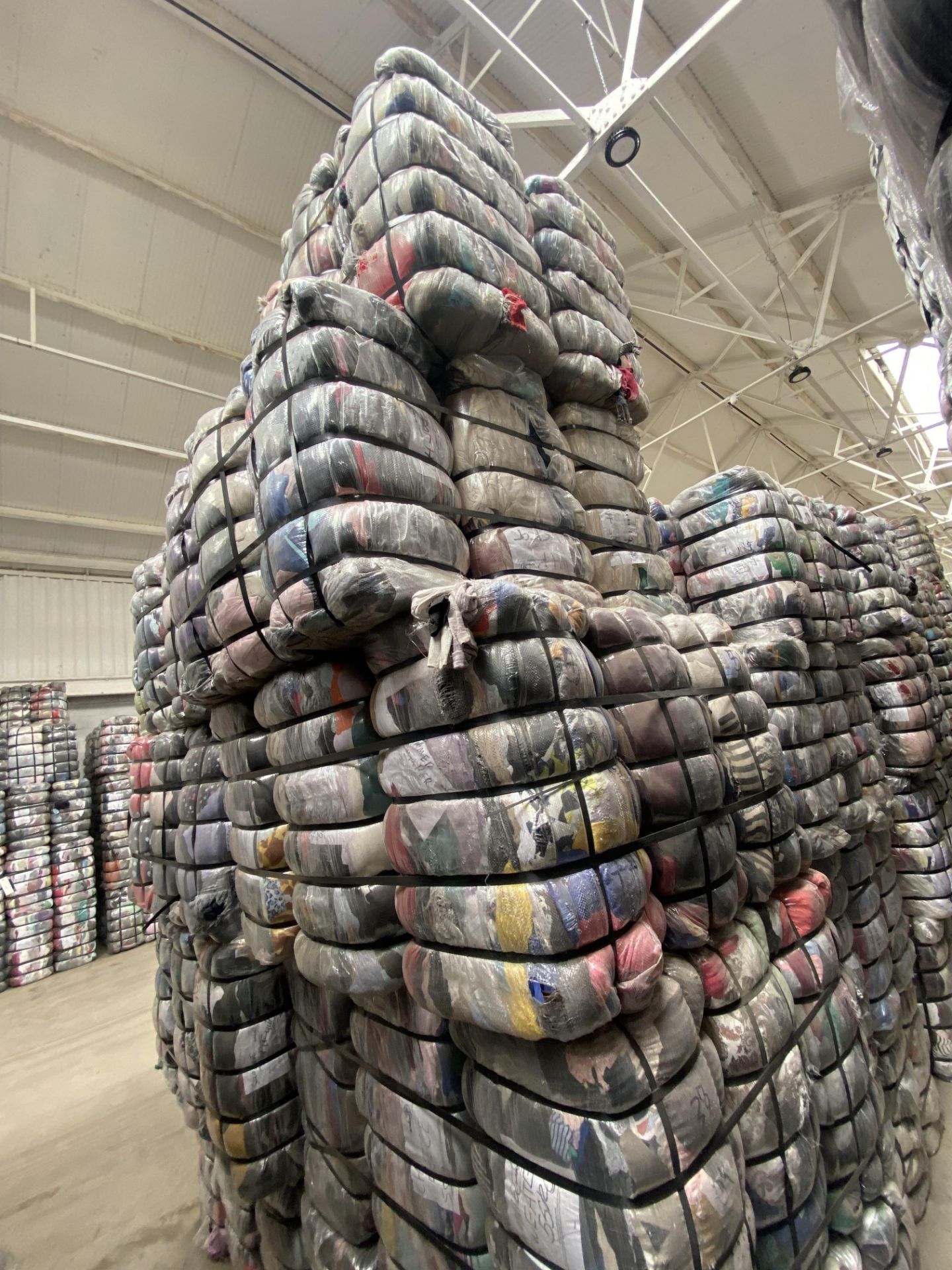 APPROX 215 BALES (9675KG) RECYCLABLE WASTE TEXTILES, Understood to comprise: Nine bales x 45kg Adult - Image 8 of 9