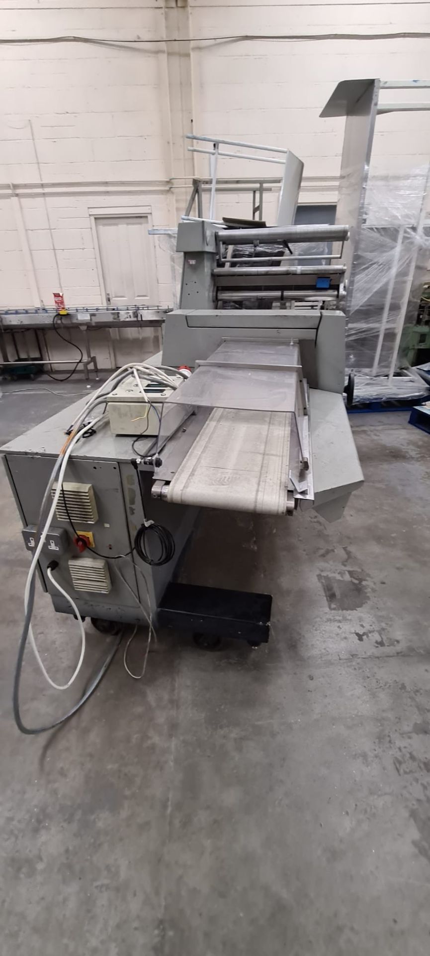 Rose Forgrove 605 Flow Wrapper, serial no. 50066, year of manufacture 1992, 415V, 4200l x 1300w x - Image 2 of 4