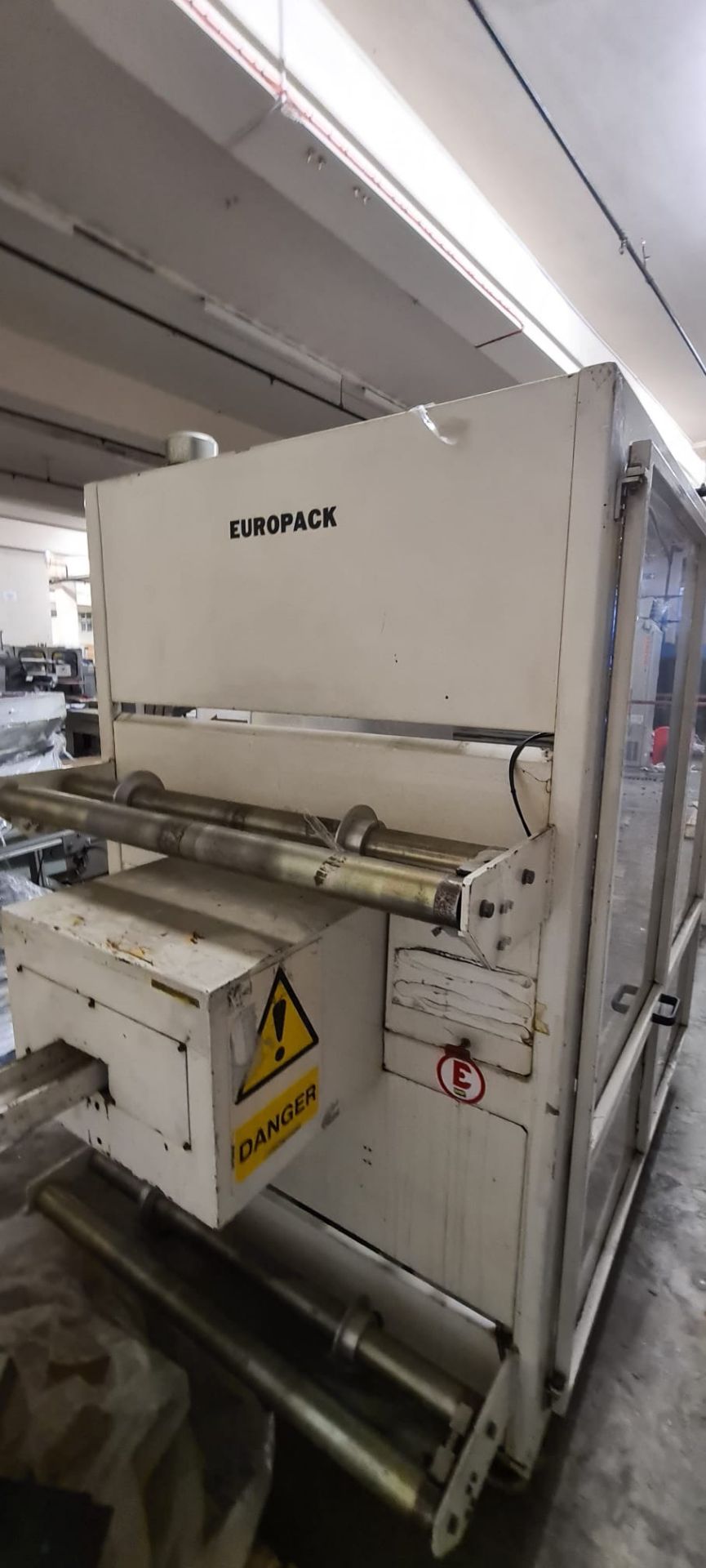 EuroPack Wrapper, with fitted heat tunnel, serial number 00-10658, year of manufacture 2000, machine - Image 2 of 3