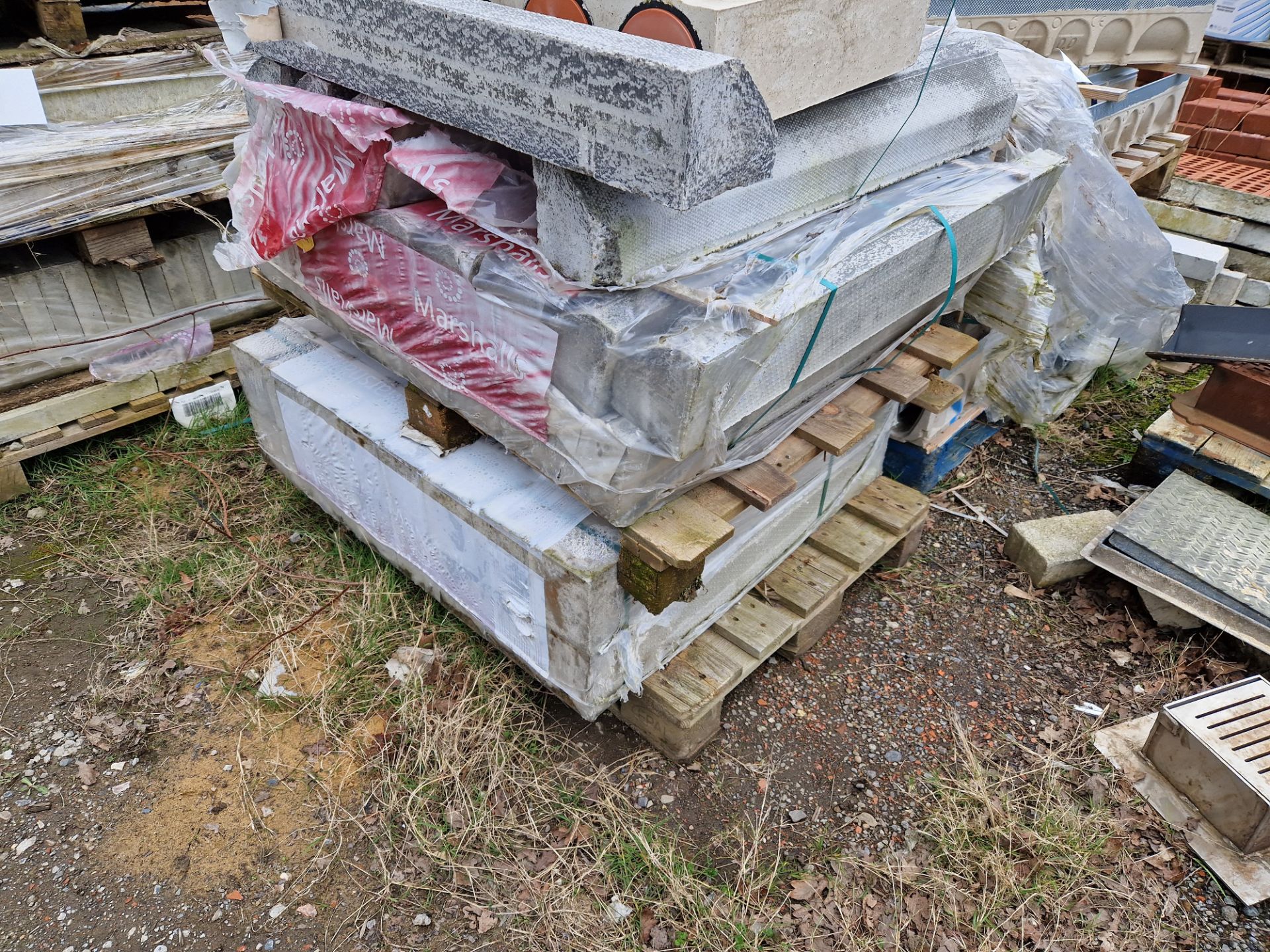 Four Pallets of Kerbstones, Various Sizes Please read the following important notes:- ***Overseas - Image 2 of 3