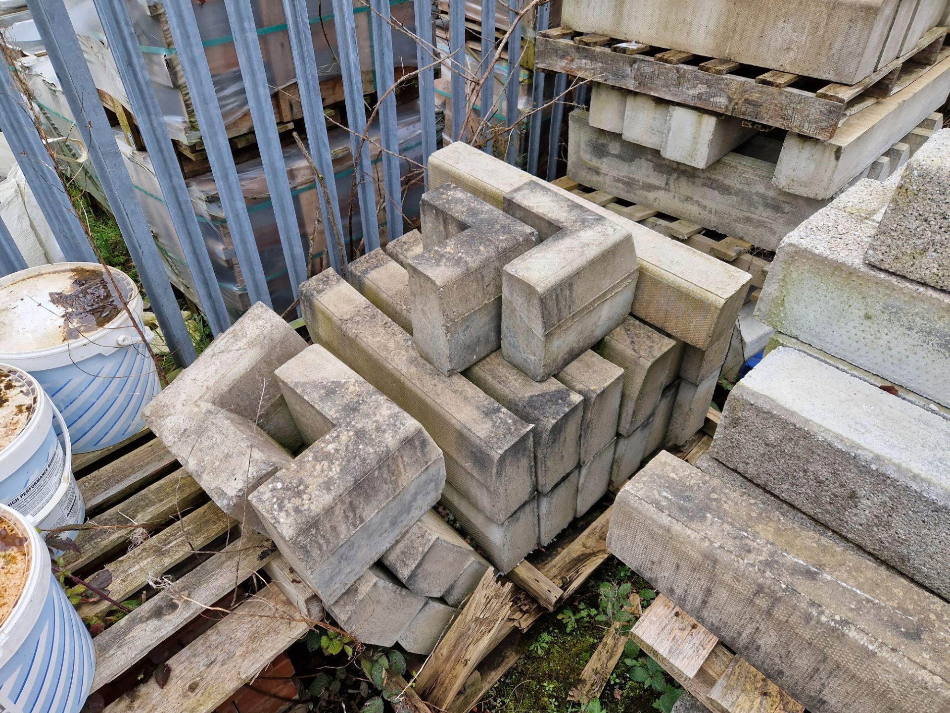 Four Pallets of Kerbstones, Various Sizes Please read the following important notes:- ***Overseas - Image 4 of 5