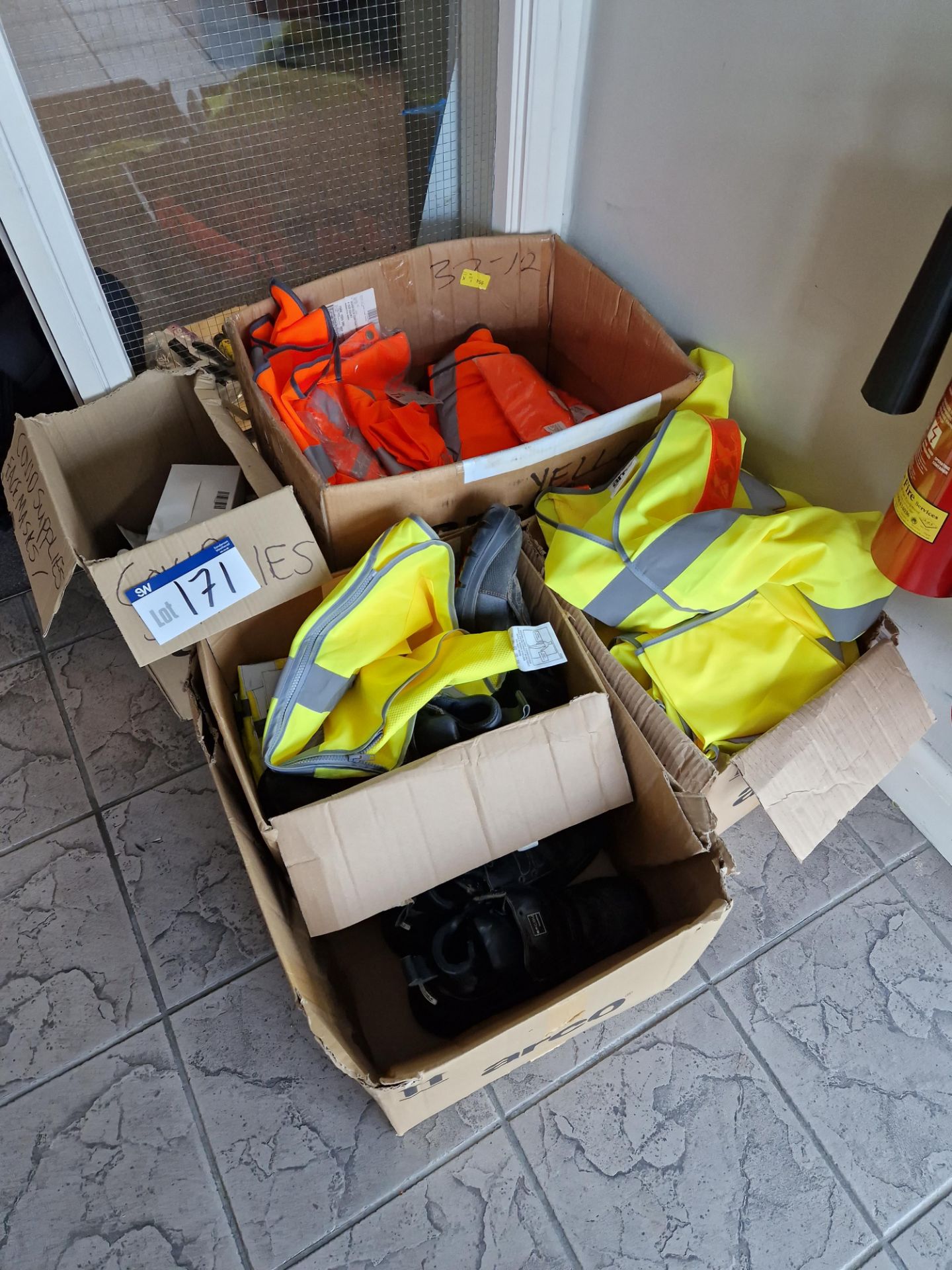 Quantity of Branded Hi-Vis Vests Please read the following important notes:- ***Overseas buyers -