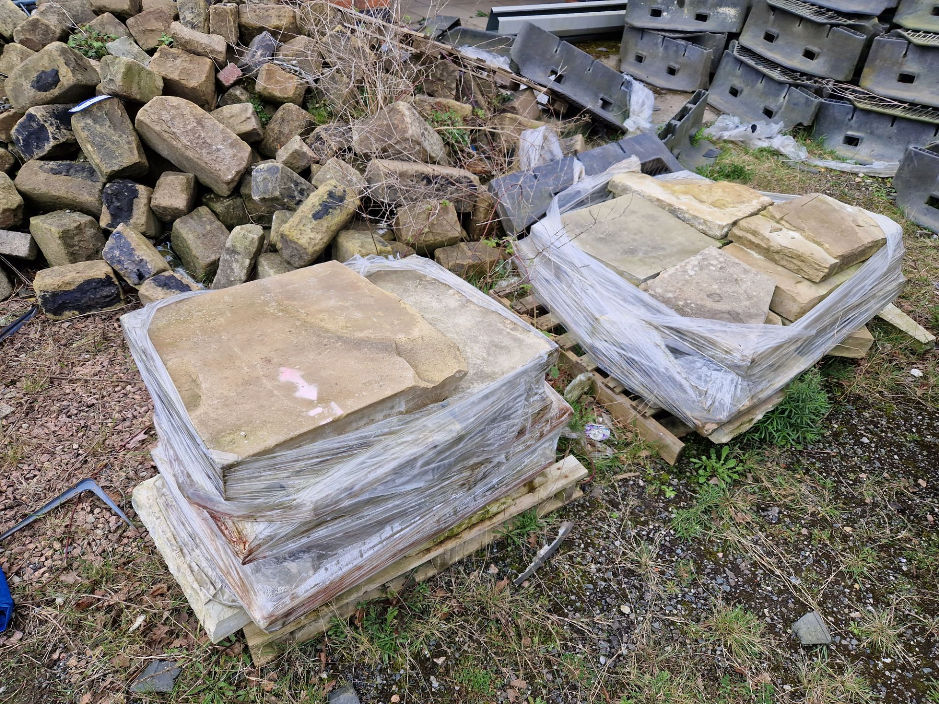 Quantity of Reclaimed Stone, Various Sizes Please read the following important notes:- ***Overseas - Image 2 of 2