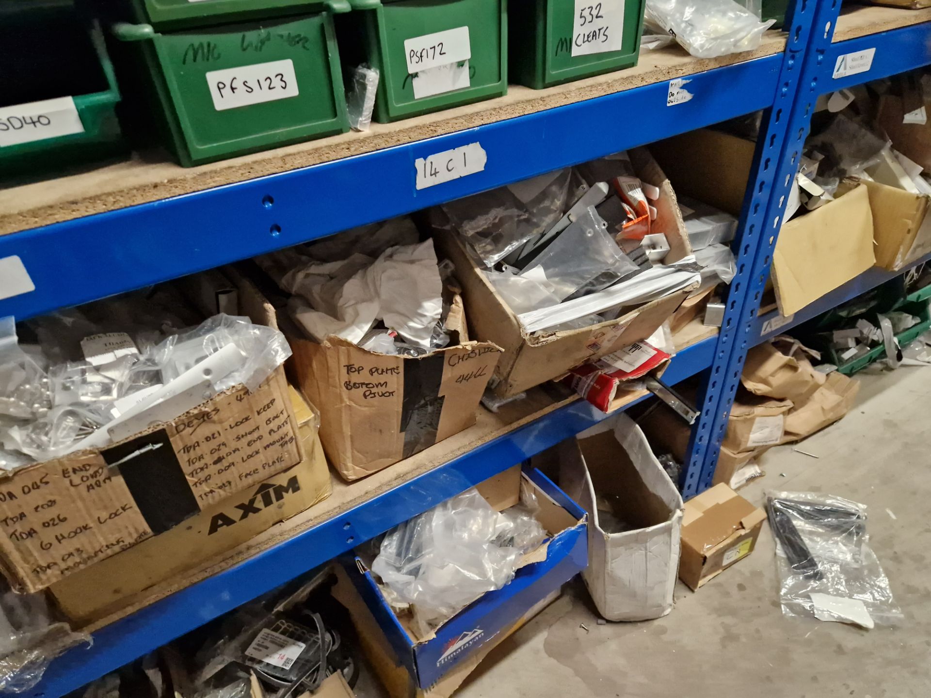Contents to Two Bays of Shelving, including Rubber Gaskets, Aluminium Profile, End Caps, Screws, - Image 5 of 11