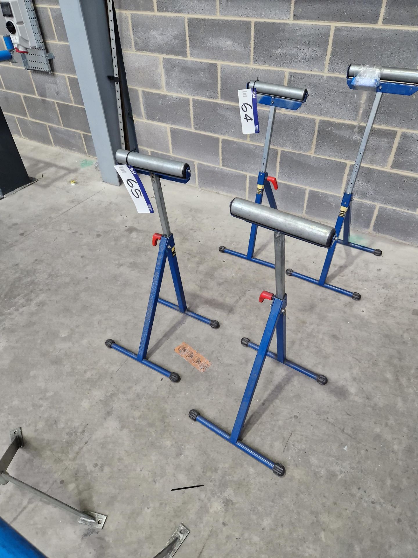 Two Steel Adjustable Roller Stands Please read the following important notes:- ***Overseas