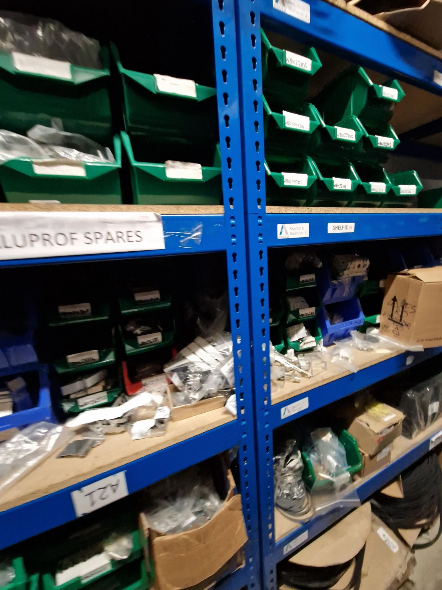 Contents to Four Bays of Shelving, including Rubber Gaskets, Aluminium Profile, End Caps, Screws, - Bild 7 aus 11