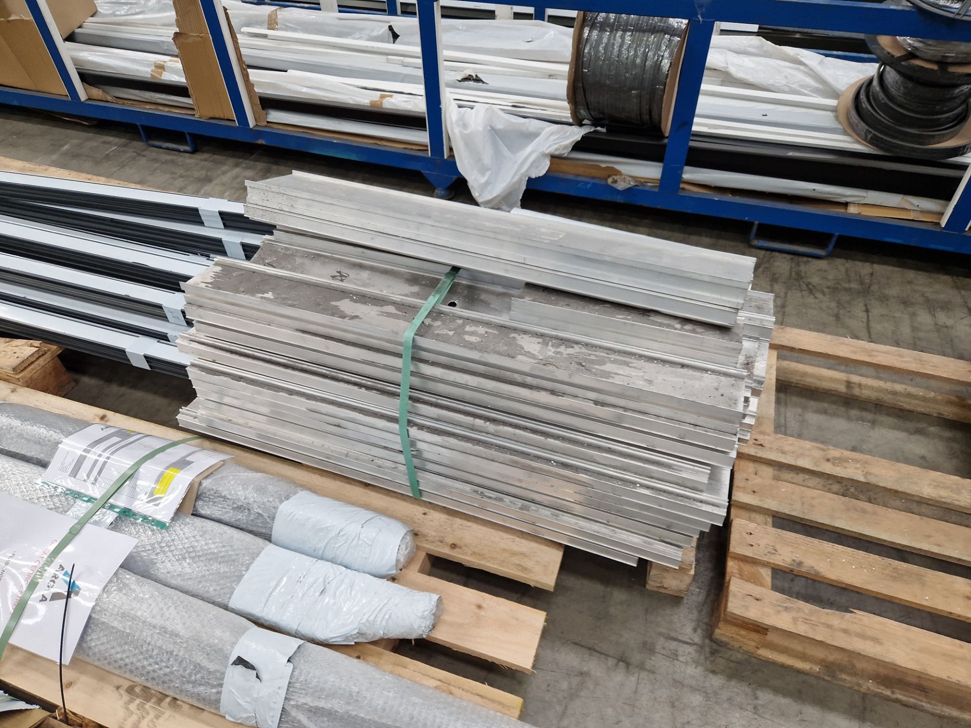 Quantity of Various Lengths of Plastic and Aluminium Profile, as set out on five pallets Please read - Image 4 of 6