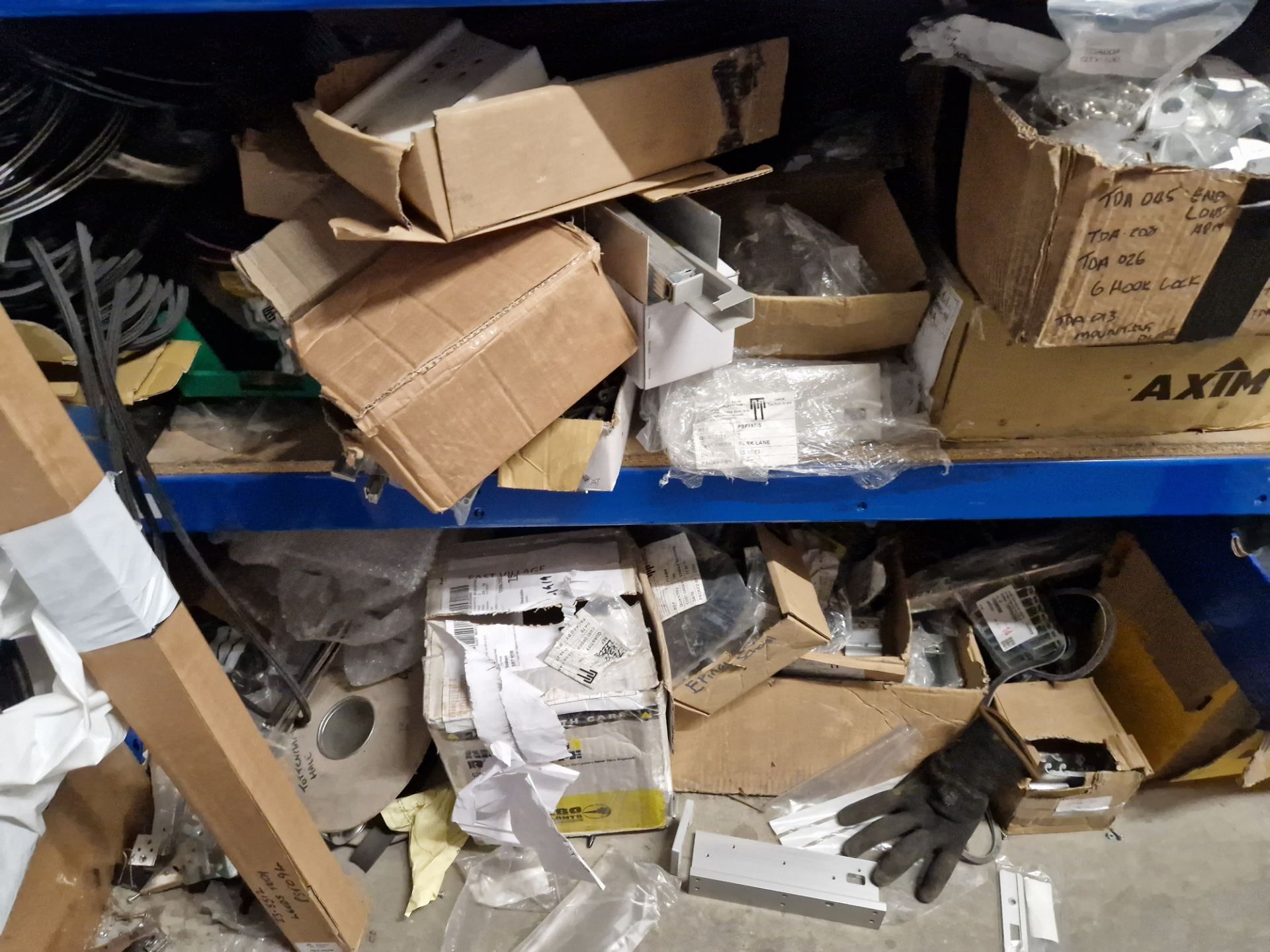 Contents to Two Bays of Shelving, including Rubber Gaskets, Aluminium Profile, End Caps, Screws, - Image 4 of 11