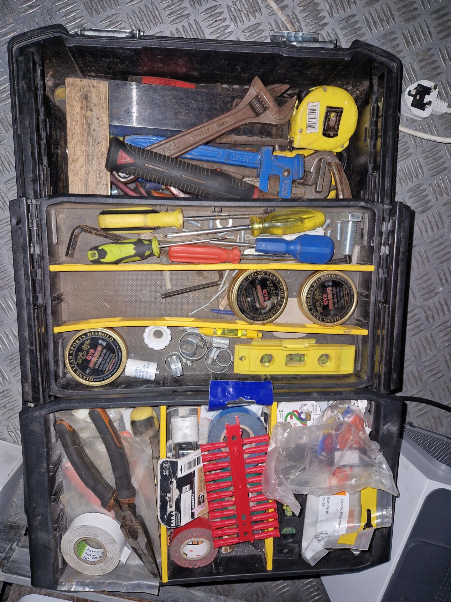 Stanley FATMAX Toolbox and Contents Please read the following important notes:- ***Overseas buyers - - Image 2 of 2