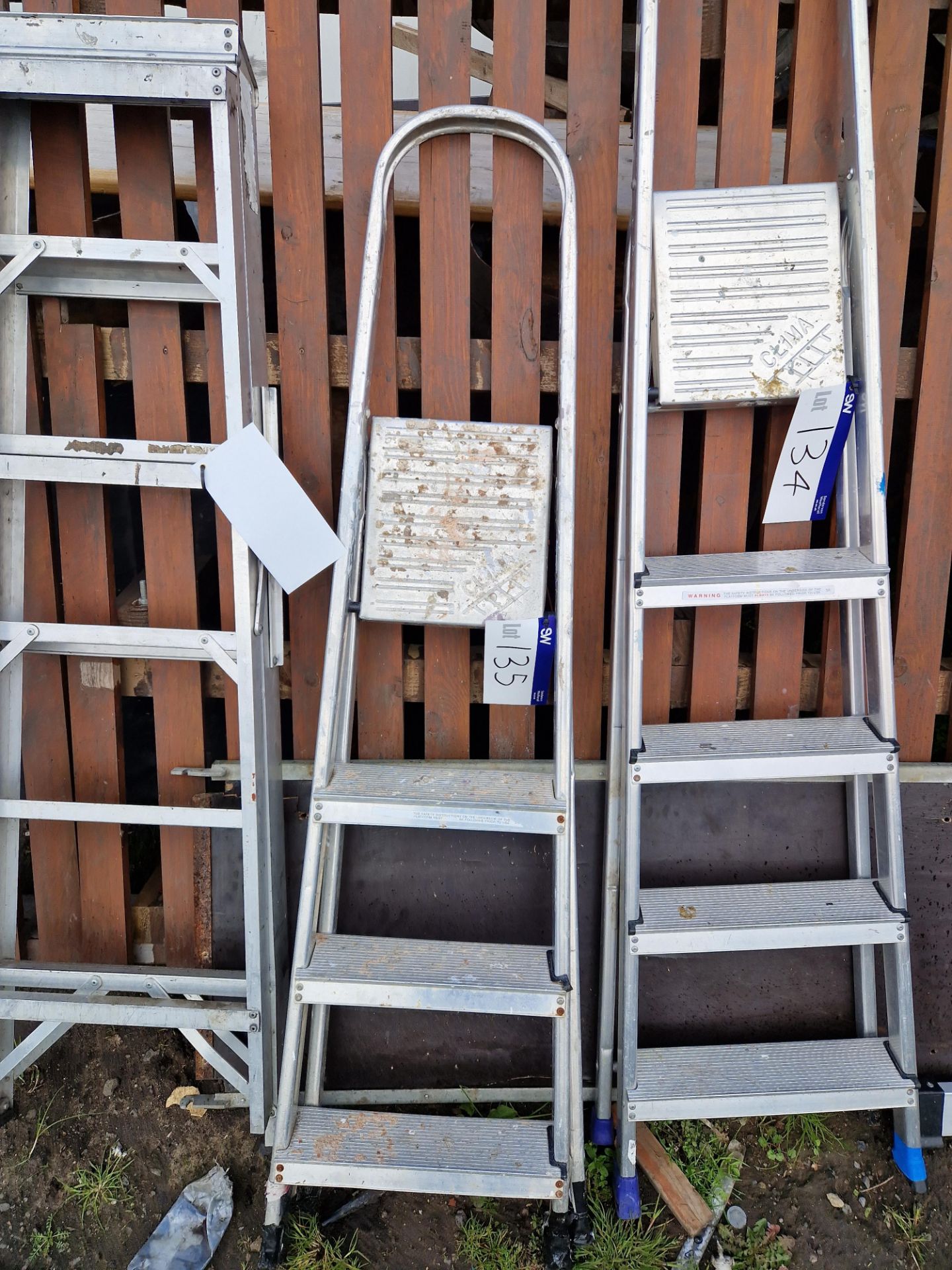 Four Rise Aluminium Step Ladder Please read the following important notes:- ***Overseas buyers - All