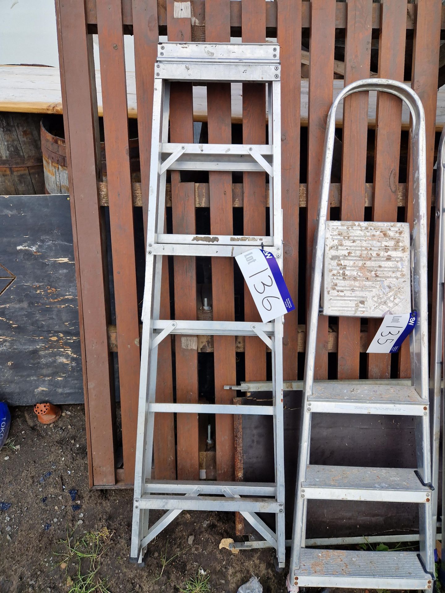 Six Rise Aluminium Step Ladder Please read the following important notes:- ***Overseas buyers -