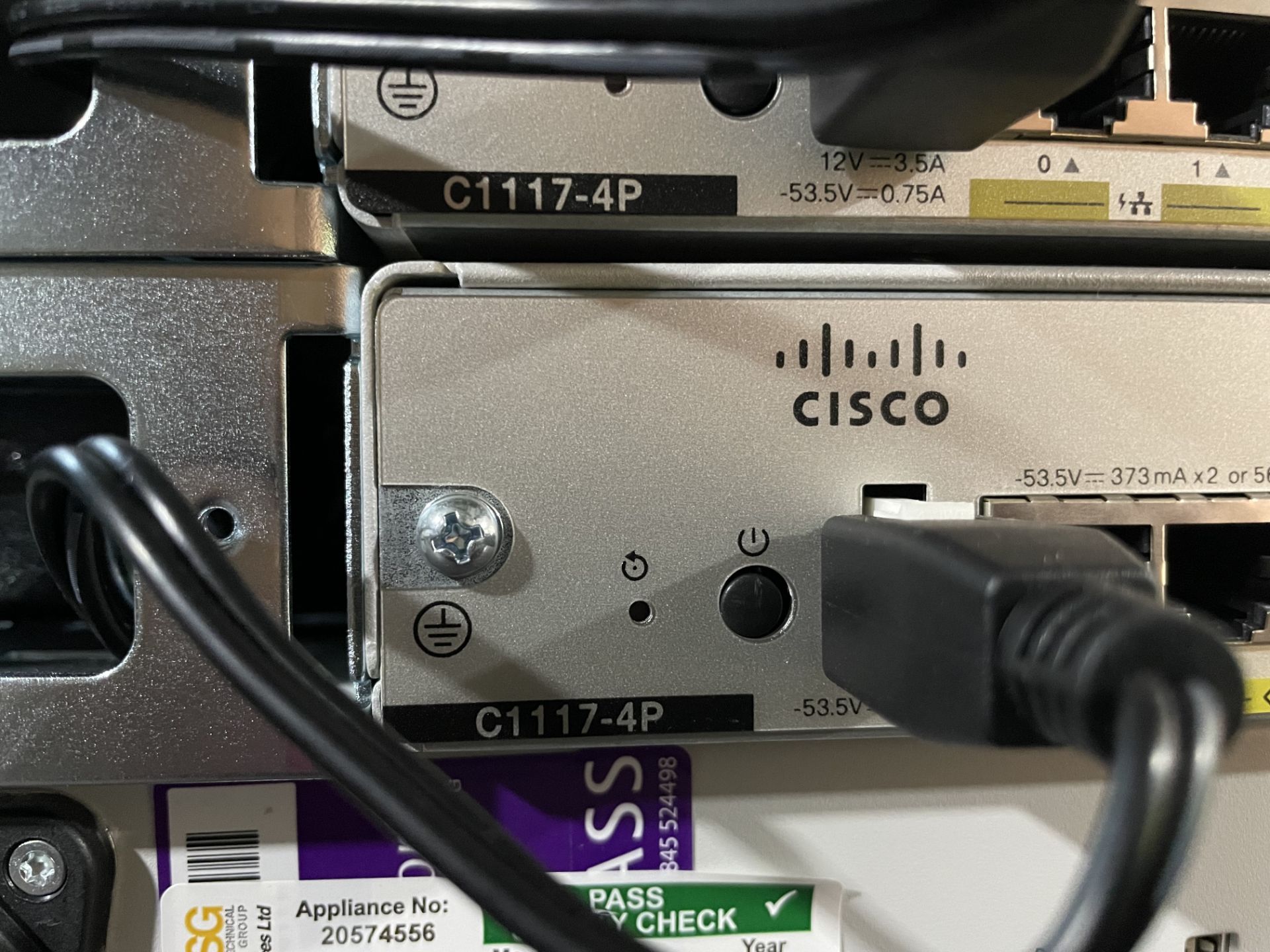 Three Adva FSP 150-GE102Pro Fibre Channel Hubs, Two Cisco C1117-4P Integrated Routers and One - Bild 5 aus 6