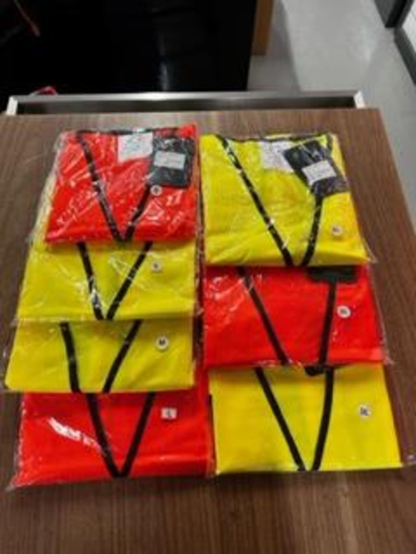 2213 x Hi Vis Vest Multiple Sizes and Mixed Colours Such As Orange and Yellow Orange and Navy, - Image 3 of 3