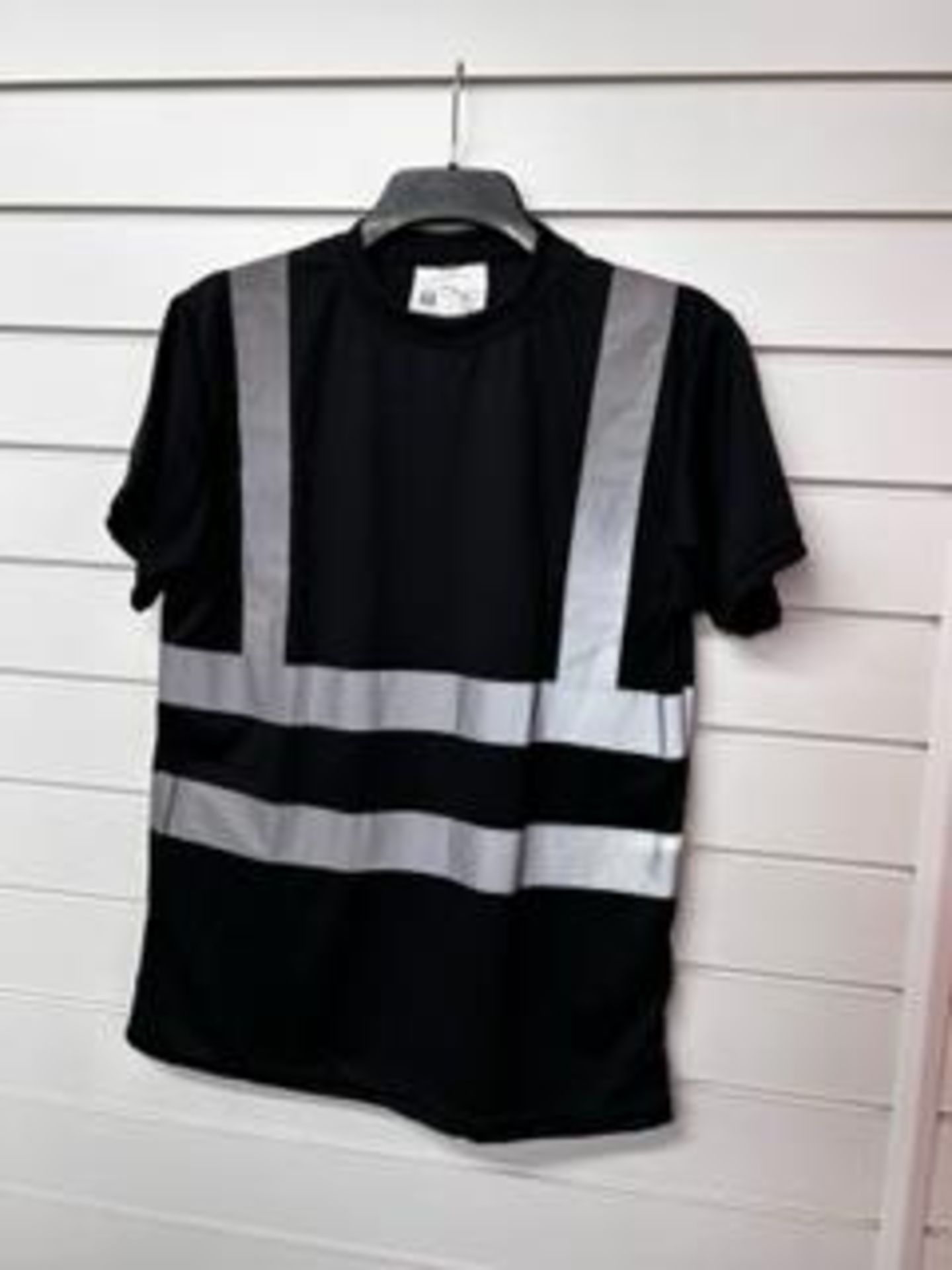 Black Hi Vis Short Sleeve T-shirt. (Multiple Sizes) (vendors comments – new), Size - M x 25, L x 30, - Image 2 of 3