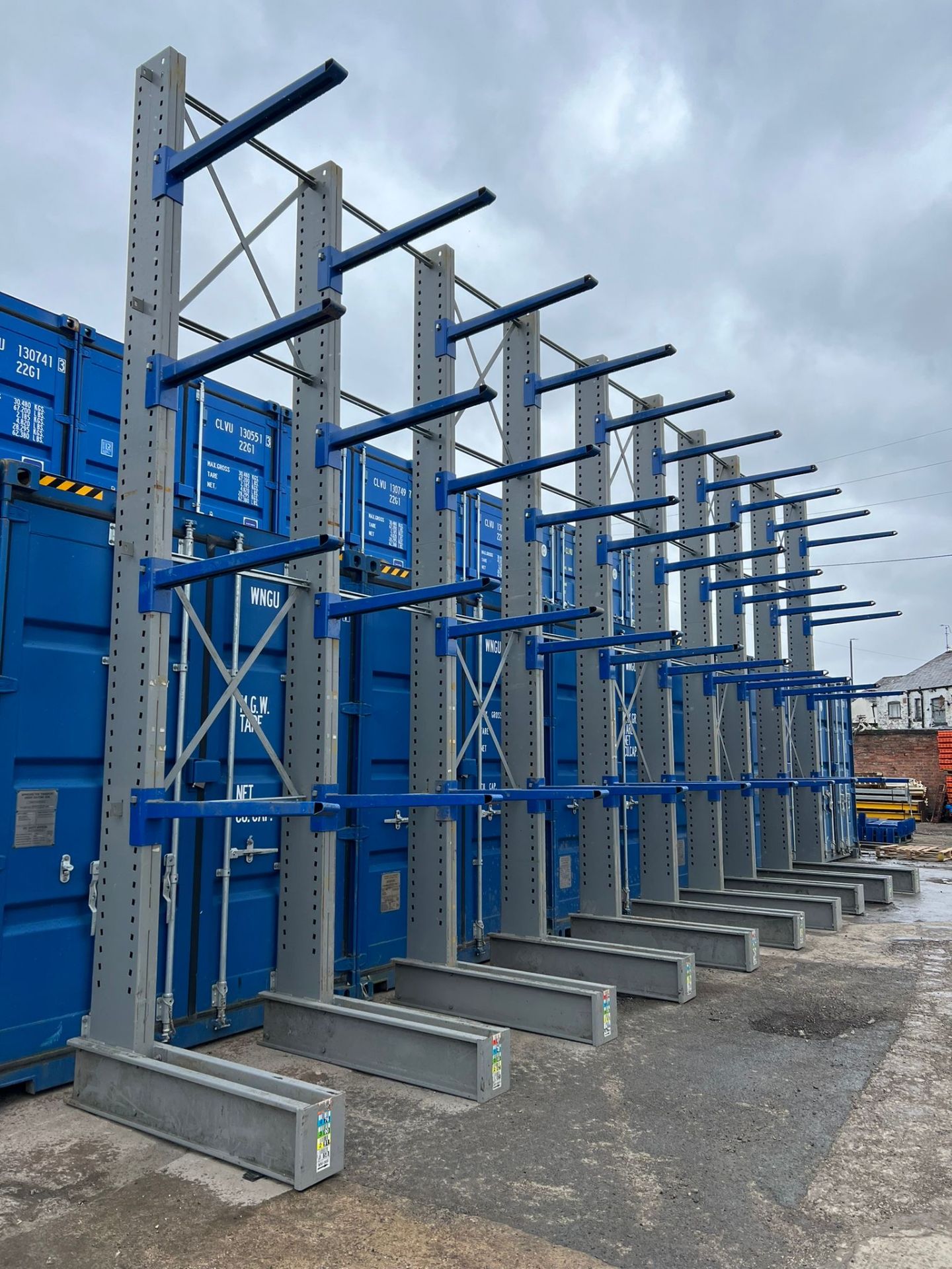 5m HIGH SINGLE CANTILEVER RACK. Including nine joined bays creating a 10m run, four arms per side