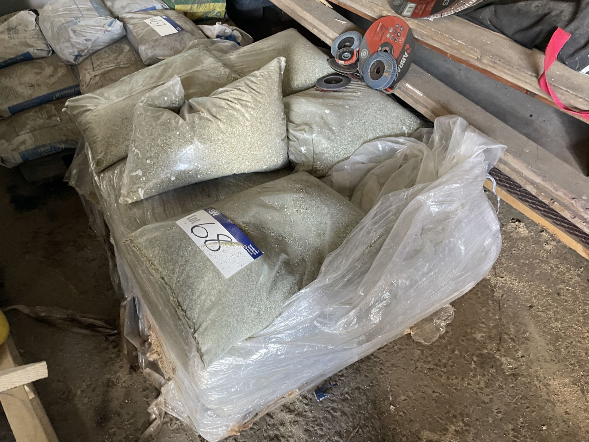 Grit, on one pallet Please read the following important notes:- ***Overseas buyers - All lots are
