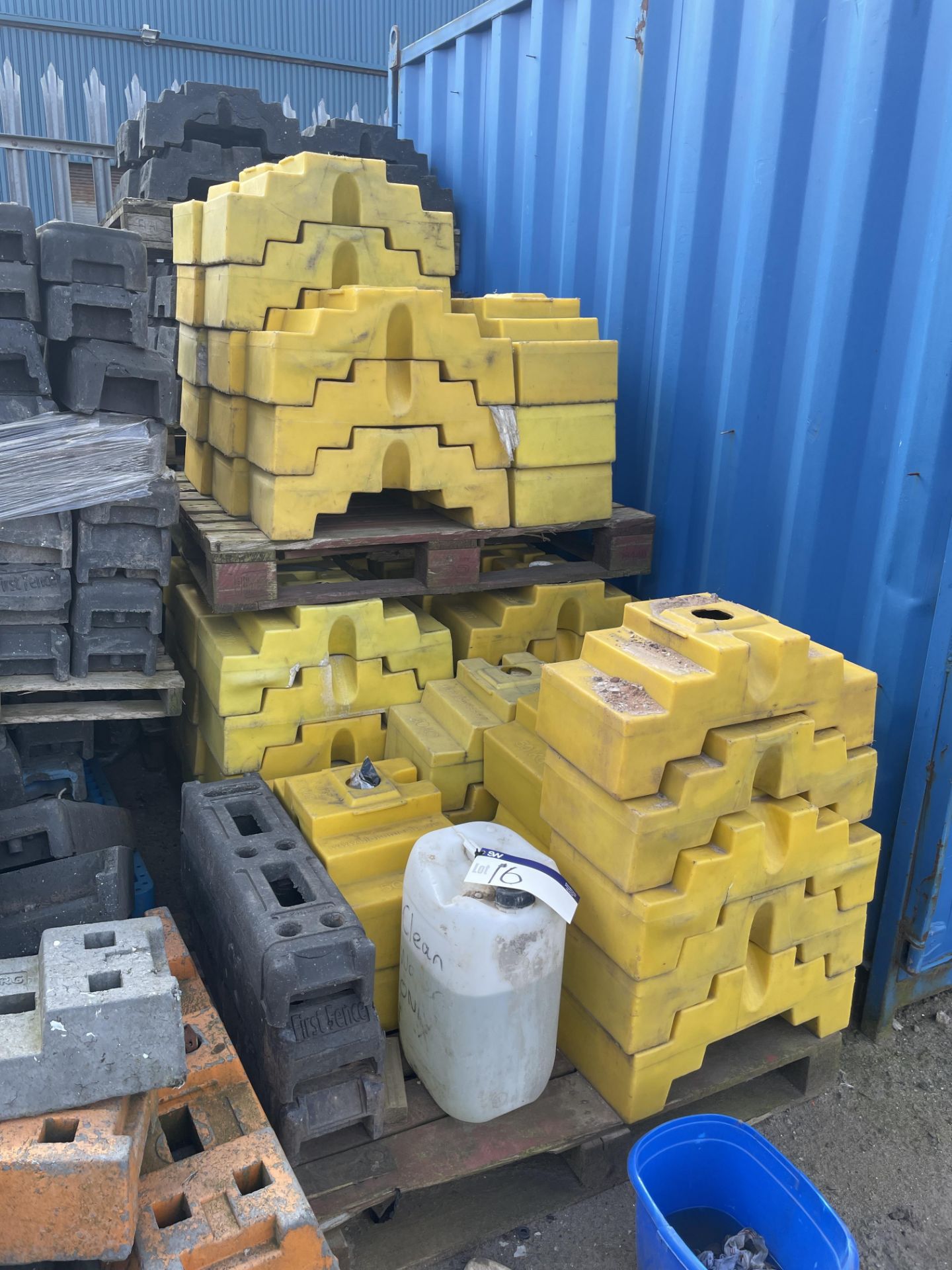Mainly Batiscec 50kg Ballast Blocks, on pallet in one line Please read the following important