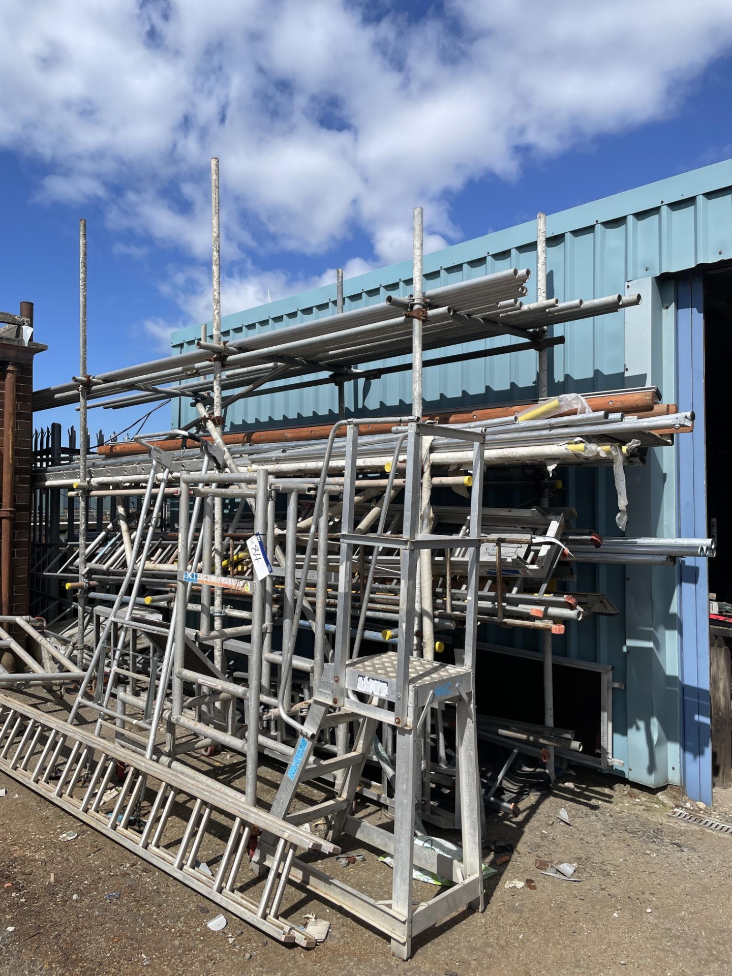 Tubular Scaffold Rack & Contents, including ladders, galvanised tubing etc. Please read the