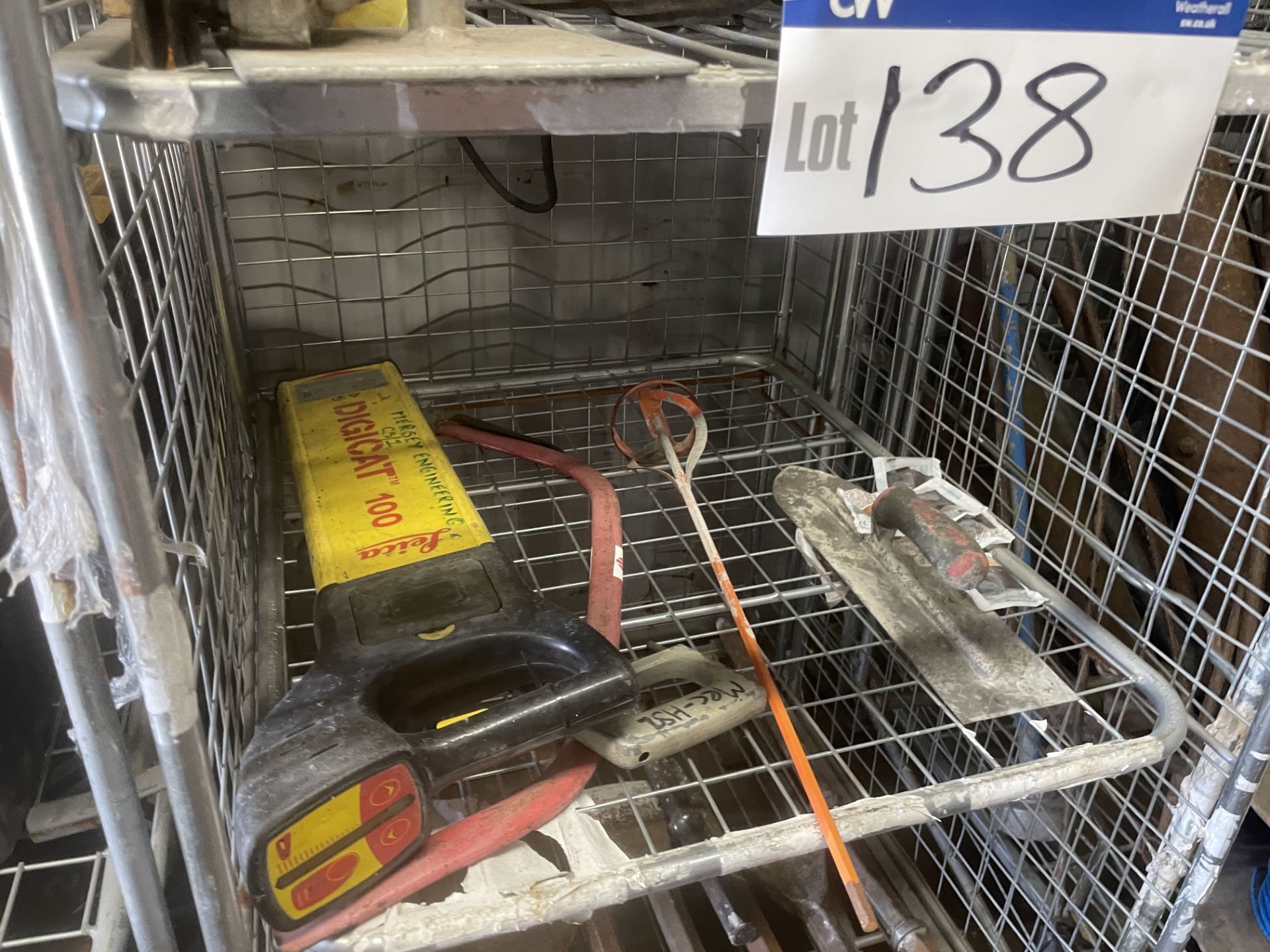 Collapsible Cage, with contents including hand tools, pump and chisels Please read the following - Bild 3 aus 4