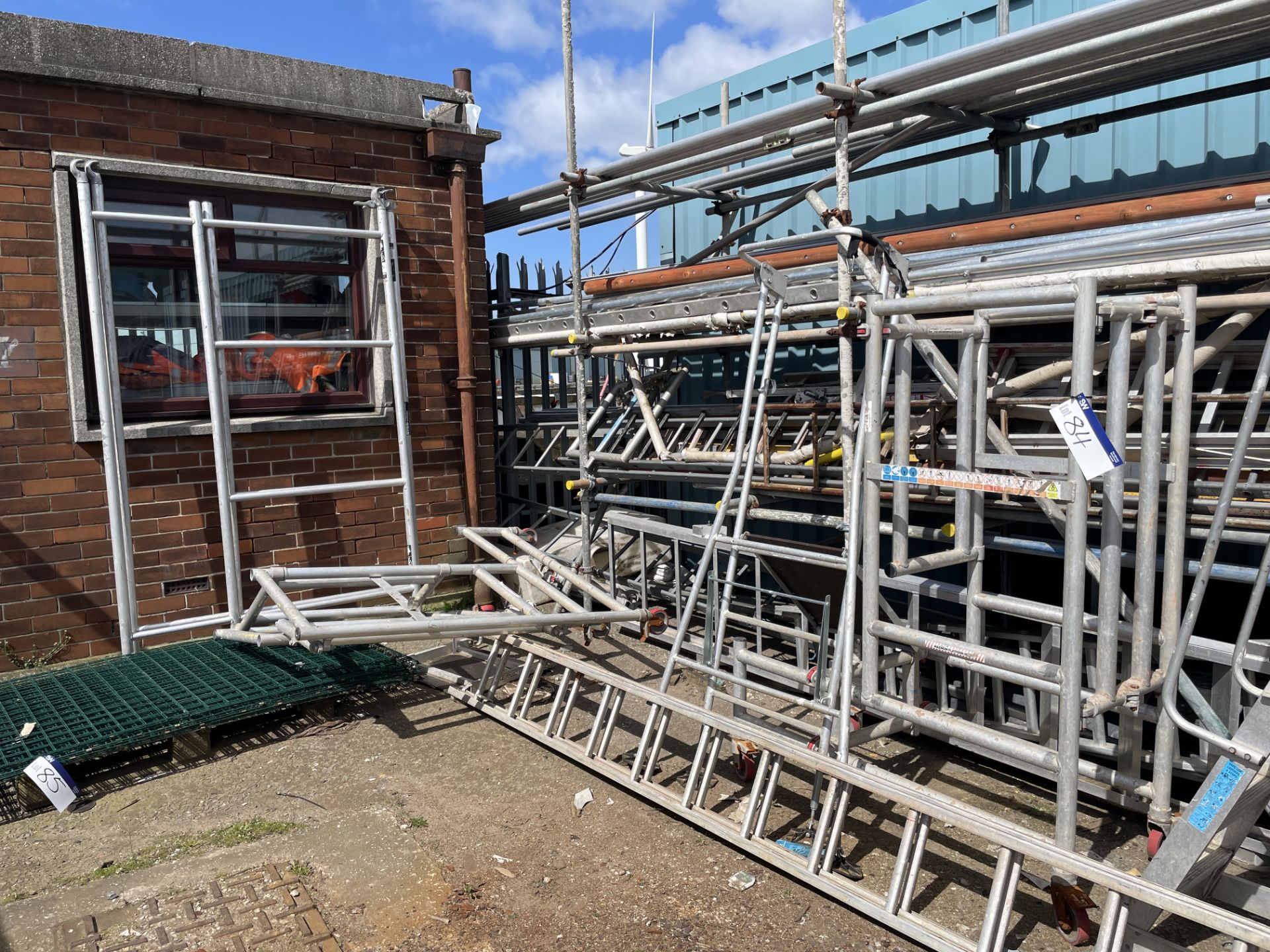 Three Alloy Access Platforms & Alloy Ladder Please read the following important notes:- ***