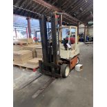 Nissan KCUGH02F30V 3000kg cap. LPG Fork Lift Truck, serial no. KGUGH02001353, indicated hours 7635.8