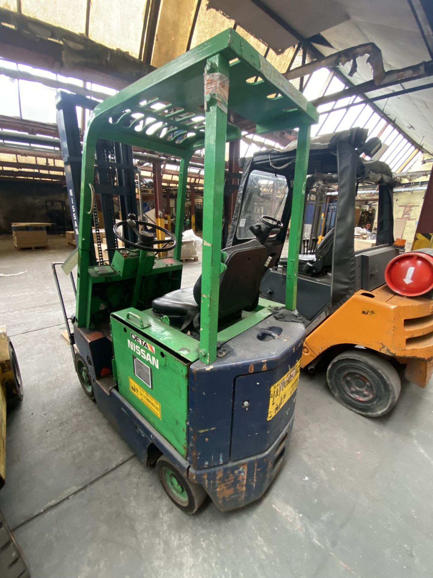 Datsun CEB01 1350kg cap. Electric Fork Lift Truck, serial no. CB01-000184, indicated hours 2112.9 ( - Image 4 of 10