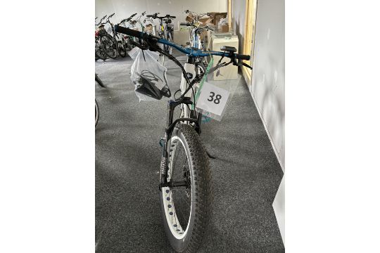 Polaris EV506 Nordic Fat Tyre Style White eBike (used), components include Rockshox forks, Magura - Image 3 of 15