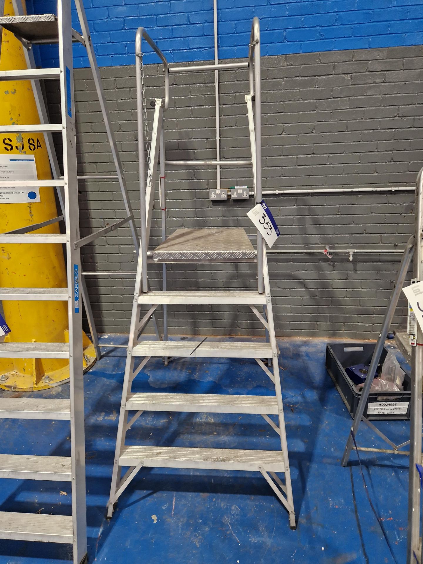 Five Rise Aluminium Mobile Warehouse Platform Ladder Please read the ...