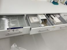 Assorted Laboratory Equipment & Pyrex Ware, throughout drawers in room (excluding laboratory