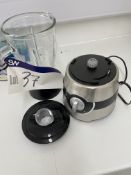 Russell Hobbs 18087 Blender – note purchaser's responsibility to load onto transport – Lot located