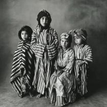Irving Penn - Four Moroccan Girls, 1991