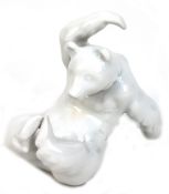 KPM-Figur "Sitzender Bär", weiß, 1. Wahl, H. 10,5 cm