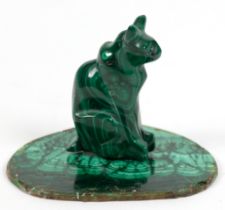 Kleine Malachit-Figur "Katze auf Plinthe sitzend", H. 5 cm