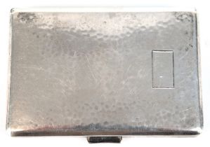 Kleines Zigaretten-Etui, 800er Silber, Hammerdekor, ungravierte Kartusche, 52 g, 0,8x5,5x8,2 cm
