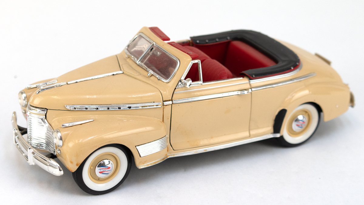 Fahrzeugmodell "1941 Chevrolet Special Deluxe", Metall/Kunststoff, L. 19,5 cm