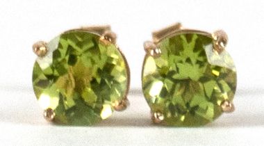 Ohrstecker, 375er GG, 9 kt., Peridot, Dm. 5 mm