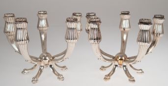 Paar Kerzenleuchter, 925er Silber, punziert, ca. 678 g, 5-flg., gerippte Leuchterarme mit herausneh