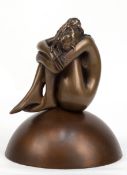 Bruni, Bruno (geb. 1938 Gradara/Italien) "La Felicità", Bronze-Figur lose auf angepaßtem, halbkugel